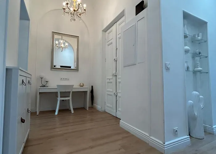 Avenue Feuchères Arènes *